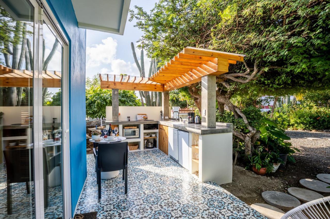 Naima Luxury Home, Cottage & Apartment Rentals Paradera Exterior photo